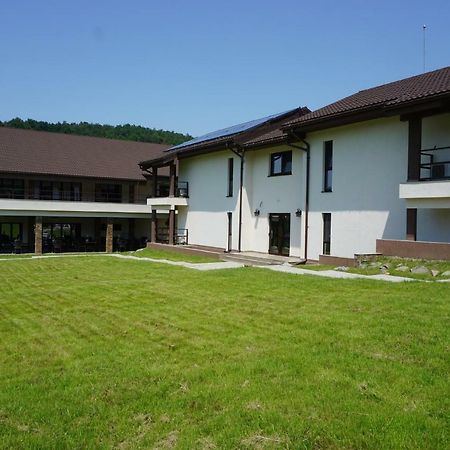 Pensiunea Patru Anotimpuri Sasca Romana Exterior photo